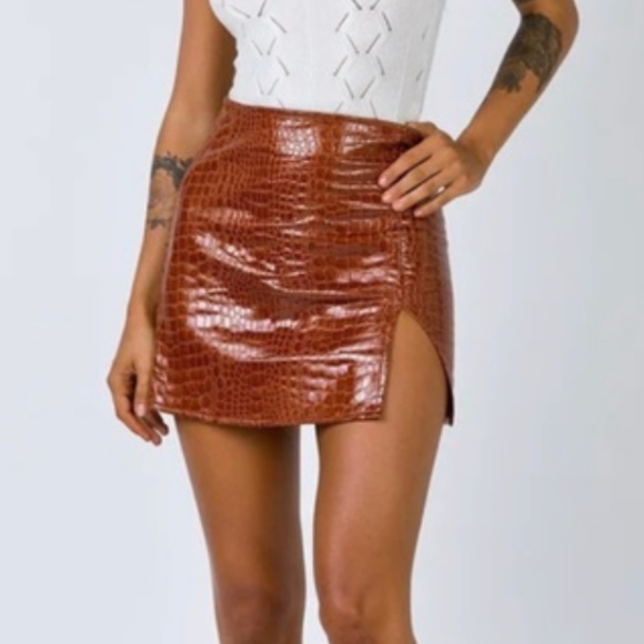 Princess Polly Dresses & Skirts - PRINCESS POLLY THE WREN MINI SKIRT BROWN CROC